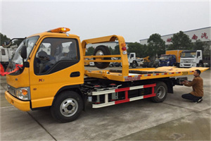 吴堡哪里有拖车服务