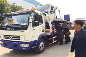 吴堡汽车道路救援拖车价格